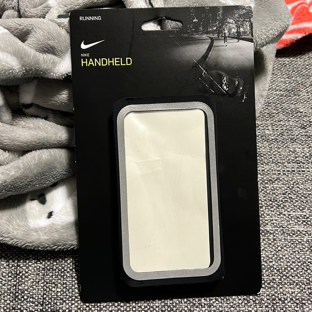NWT Nike Handheld